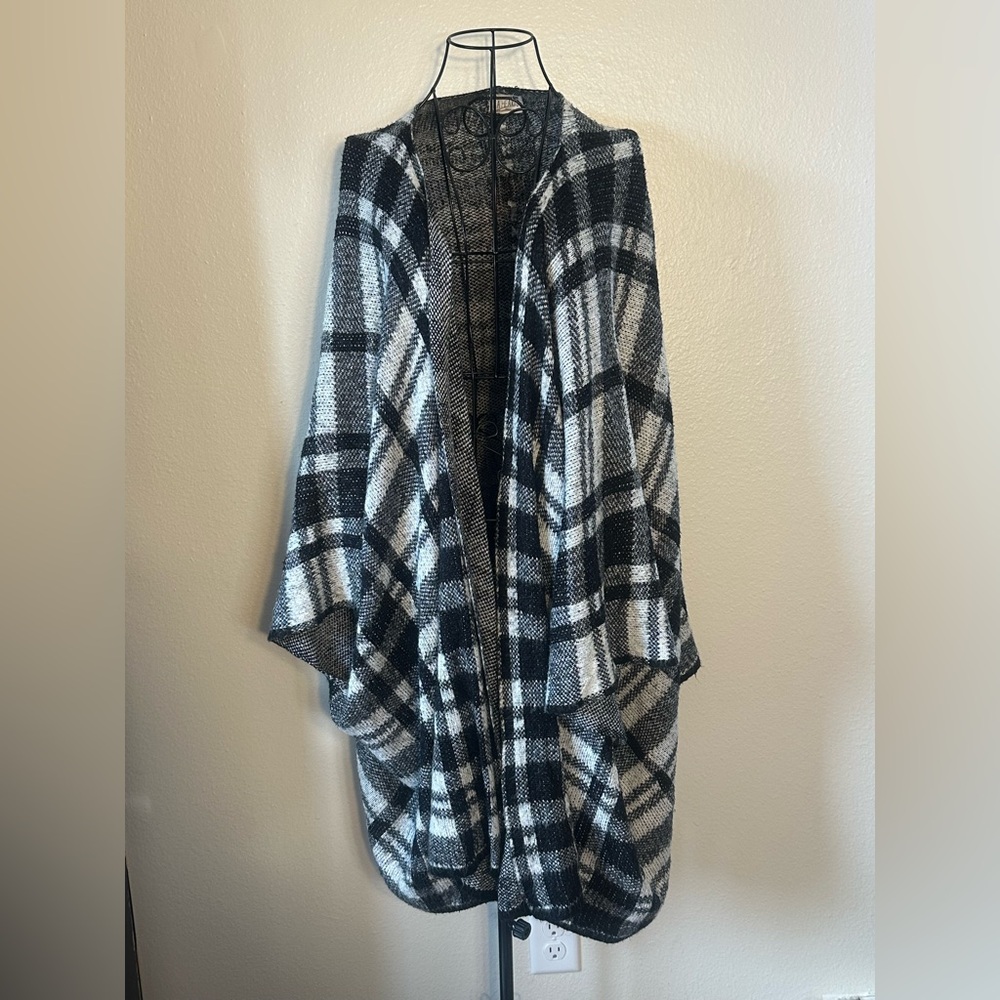 Cottagecore Plaid Black and White Cardigan/Wrap